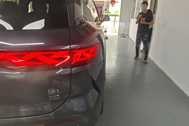 Used BYD Tang L 2025 EV 600KM All-Wheel-Drive LiDAR Flagship Model Right Rear Taillight