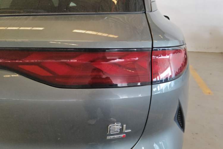 Used BYD Tang L 2025 DM 175KM Drone Player Edition Right Rear Taillight