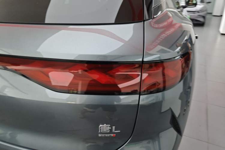 Used BYD Tang L 2025 DM 175KM Drone Player Edition Right Rear Taillight
