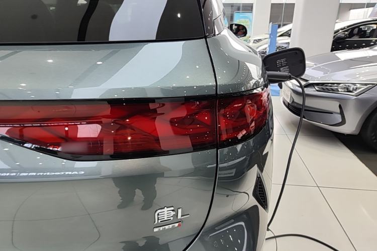 Used BYD Tang L 2025 DM 175KM Drone Player Edition Right Rear Taillight