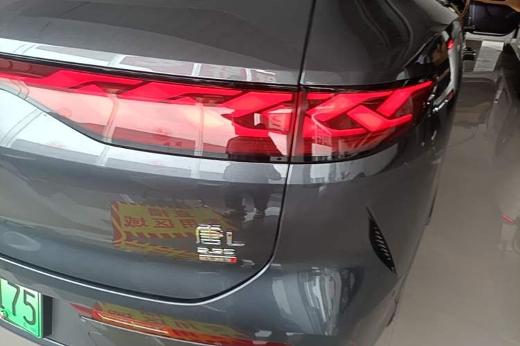 Used BYD Tang L 2025 EV 600KM All-Wheel-Drive LiDAR Flagship Model Right Rear Taillight