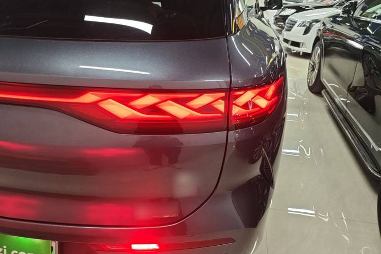 Used BYD Tang L 2025 EV 600KM All-Wheel-Drive LiDAR Flagship Model Right Rear Taillight