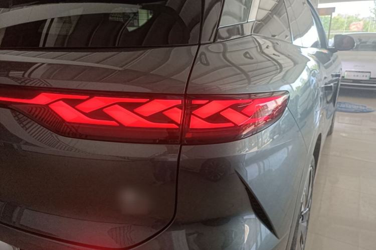 Used BYD Tang L 2025 DM 175KM Drone Player Edition Right Rear Taillight
