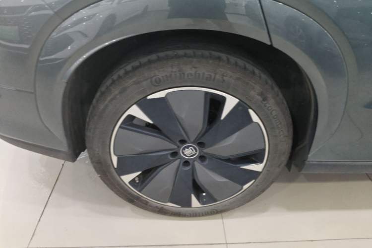 Used BYD Tang L 2025 DM 175KM Drone Player Edition Right Rear Wheel Hub