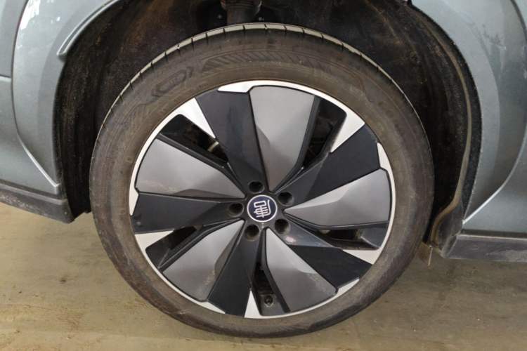 Used BYD Tang L 2025 DM 175KM Drone Player Edition Right Rear Wheel Hub