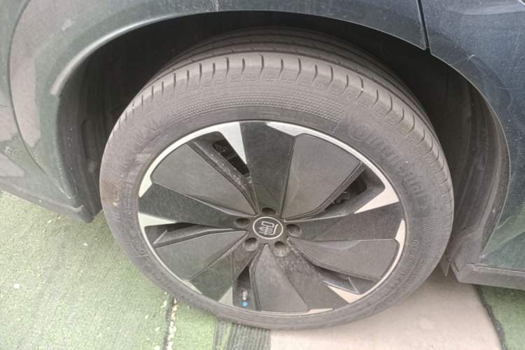 Used BYD Tang L 2025 DM 175KM Drone Player Edition Right Rear Wheel Hub