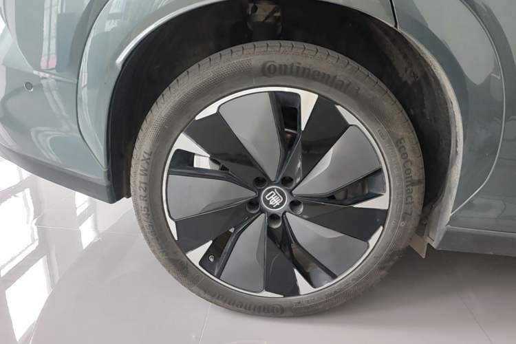 Used BYD Tang L 2025 DM 175KM Drone Player Edition Right Rear Wheel Hub