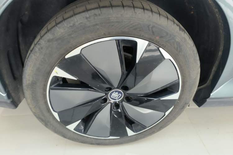 Used BYD Tang L 2025 DM 175KM Drone Player Edition Right Rear Wheel Hub
