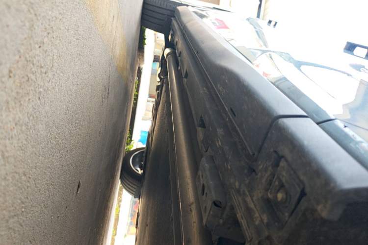 Used BYD Tang L 2025 DM 175KM Drone Player Edition Right Side Sill