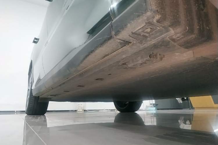 Used BYD Tang L 2025 EV 600KM All-Wheel-Drive LiDAR Flagship Model Right Side Sill