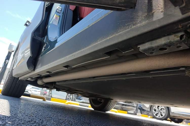Used BYD Tang L 2025 DM 175KM Drone Player Edition Right Side Sill