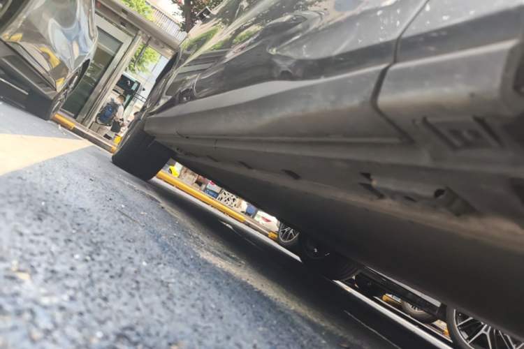 Used BYD Tang L 2025 EV 600KM All-Wheel-Drive LiDAR Flagship Model Right Side Sill
