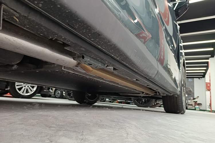 Used BYD Tang L 2025 DM 175KM Drone Player Edition Right Side Sill