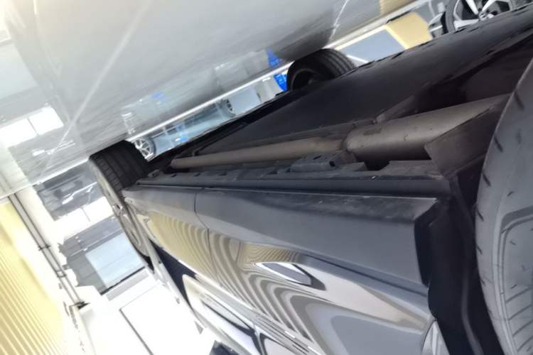 Used BYD Tang L 2025 DM 175KM Drone Player Edition Right Side Sill