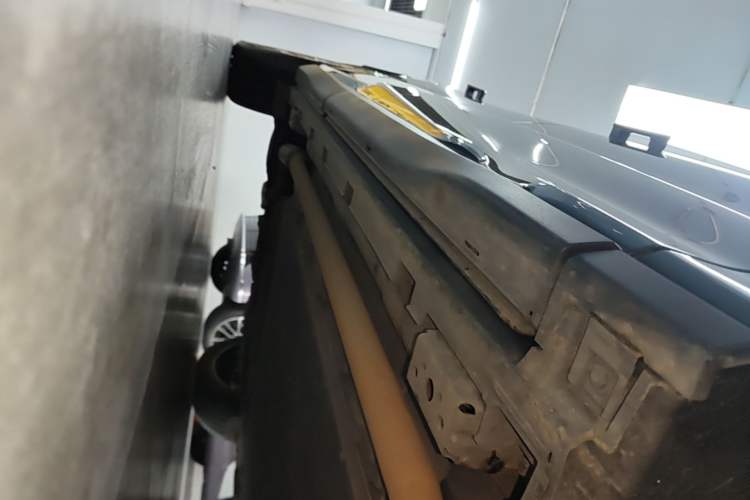 Used BYD Tang L 2025 DM 175KM Drone Player Edition Right Side Sill