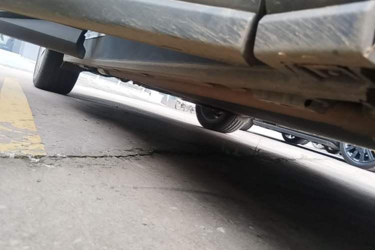Used BYD Tang L 2025 DM 200KM Four-Wheel Drive LiDAR Flagship Model Right Side Sill
