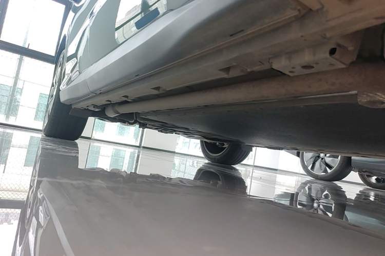 Used BYD Tang L 2025 DM 175KM Drone Player Edition Right Side Sill