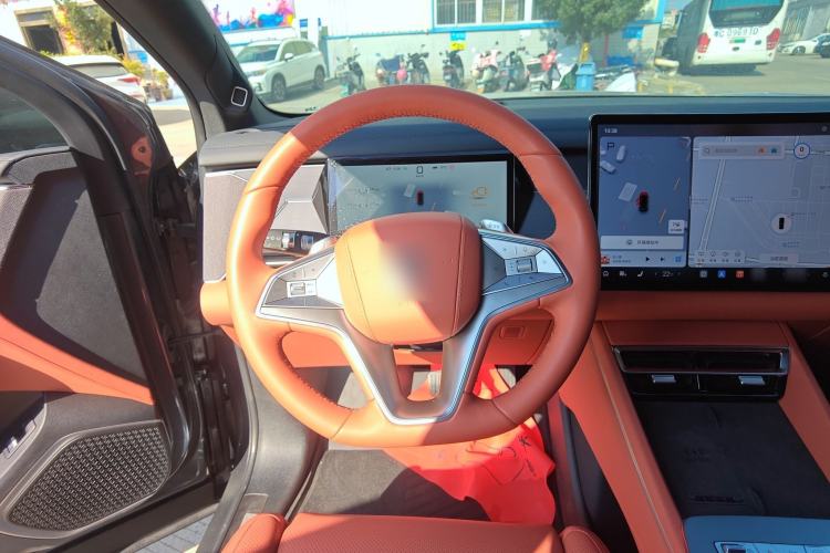 Used BYD Tang L 2025 EV 670KM LiDAR Flagship Version Steering Wheel