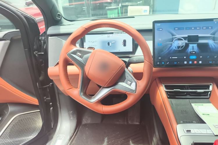 Used BYD Tang L 2025 EV 600KM All-Wheel-Drive LiDAR Flagship Model Steering Wheel