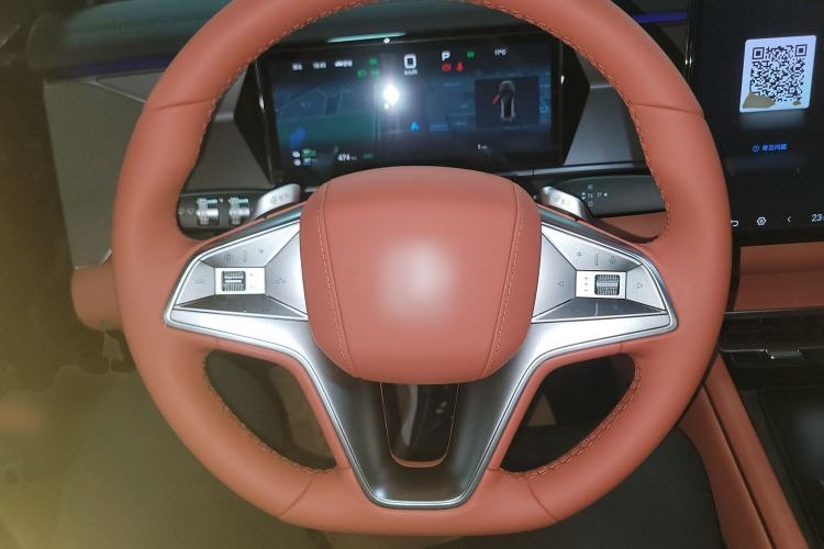 Used BYD Tang L 2025 DM 215KM LiDAR Flagship Model Steering Wheel