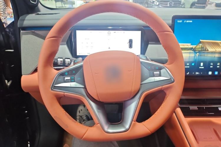 Used BYD Tang L 2025 EV with 670 km Range LiDAR and Premium Features Steering Wheel