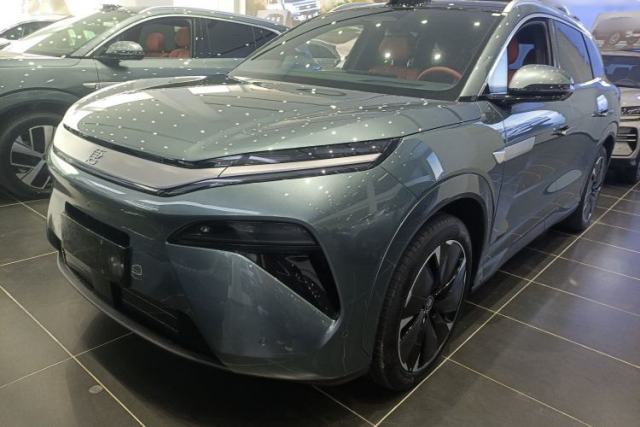 Used BYD Tang L 2025 DM 175KM Drone Player Edition