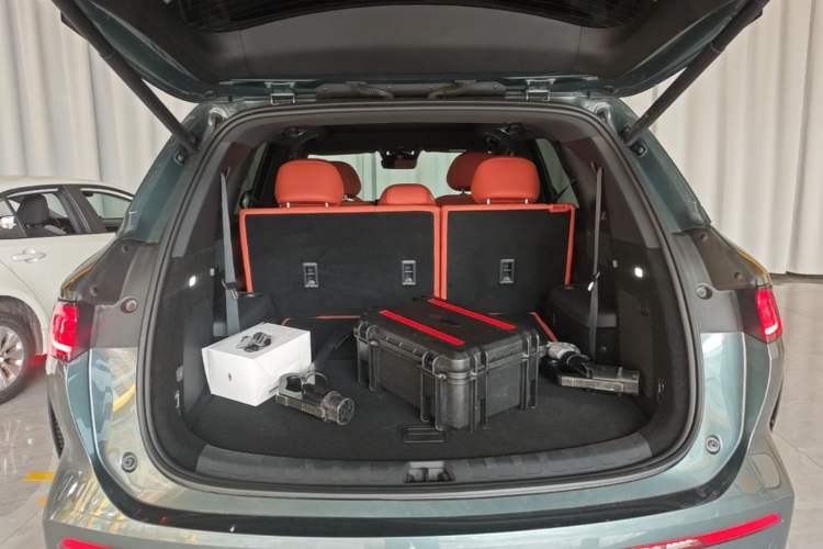 Used BYD Tang L 2025 DM 175KM Drone Player Edition Trunk
