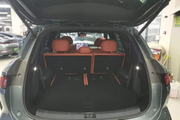 Used BYD Tang L 2025 DM 175KM Drone Player Edition Trunk