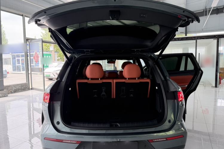 Used BYD Tang L 2025 DM 175KM Drone Player Edition Trunk