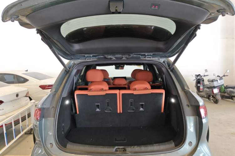 Used BYD Tang L 2025 DM 175KM Drone Player Edition Trunk