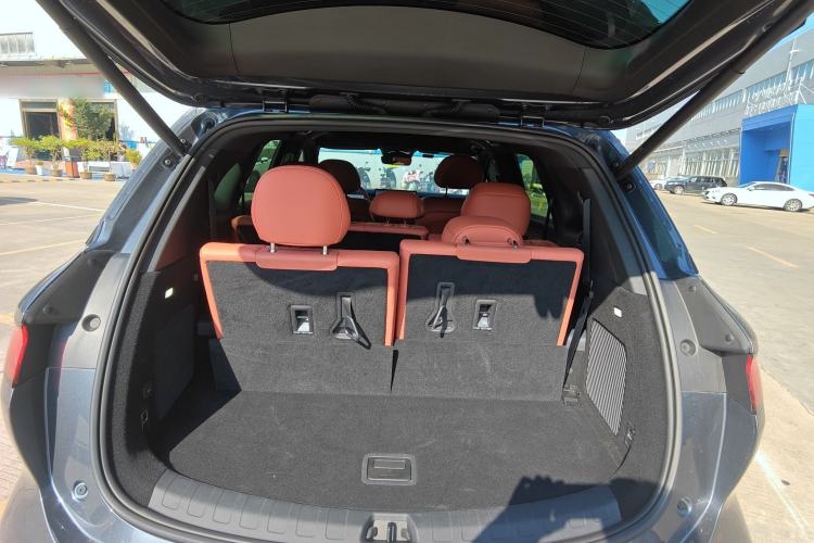 Used BYD Tang L 2025 EV 670KM LiDAR Flagship Version Trunk