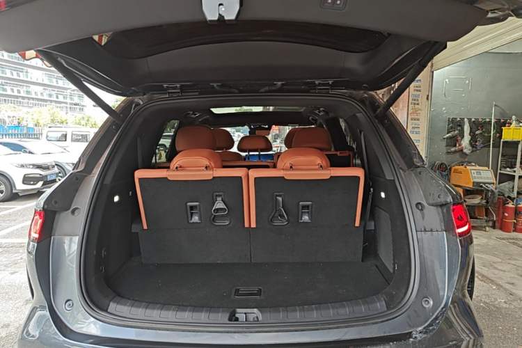 Used BYD Tang L 2025 EV 600KM All-Wheel-Drive LiDAR Flagship Model Trunk
