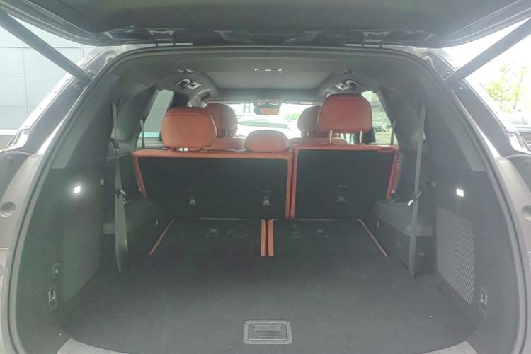 Used BYD Tang L 2025 EV 600KM All-Wheel-Drive LiDAR Flagship Model Trunk
