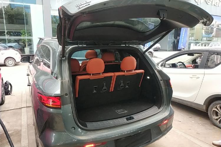 Used BYD Tang L 2025 DM 175KM Drone Player Edition Trunk