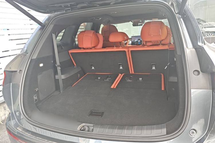 Used BYD Tang L 2025 DM 200KM Four-Wheel Drive LiDAR Flagship Model Trunk