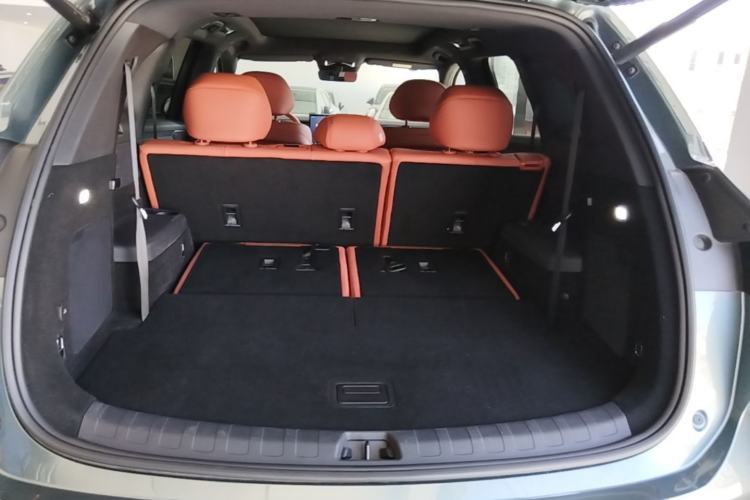 Used BYD Tang L 2025 DM 175KM Drone Player Edition Trunk