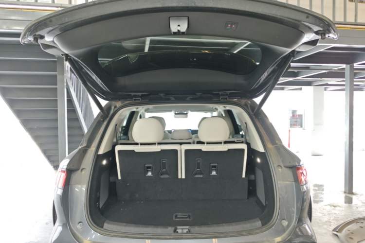 Used BYD Tang L 2025 EV 670KM LiDAR Flagship Version Trunk