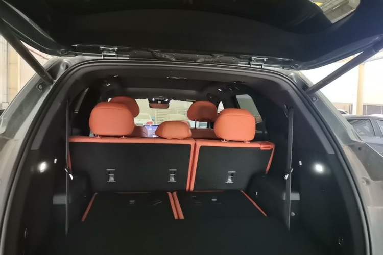 Used BYD Tang L 2025 DM 175KM Drone Player Edition Trunk