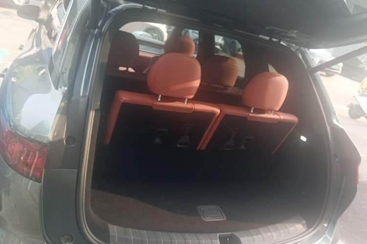 Used BYD Tang L 2025 DM 175KM Drone Player Edition Trunk