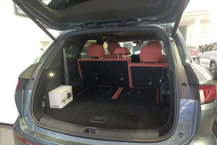 Used BYD Tang L 2025 DM 175KM Drone Player Edition Trunk