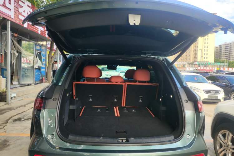 Used BYD Tang L 2025 DM 175KM Drone Player Edition Trunk
