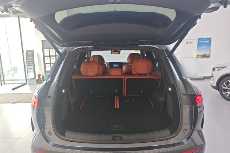 Used BYD Tang L 2025 EV 600KM All-Wheel-Drive LiDAR Flagship Model Trunk