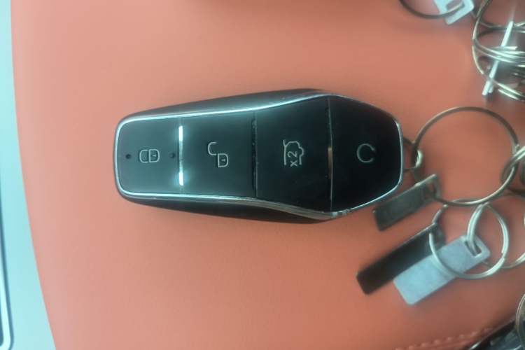 Used BYD Tang L 2025 DM 175KM Drone Player Edition Vehicle Key