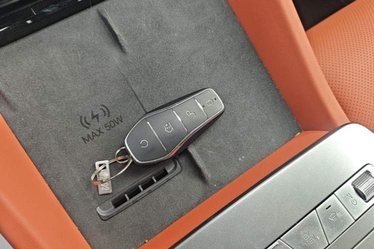 Used BYD Tang L 2025 DM 175KM Drone Player Edition Vehicle Key