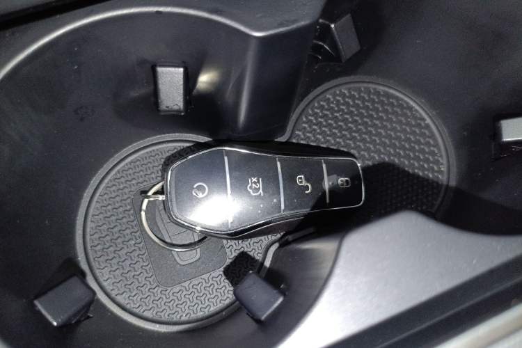 Used BYD Tang L 2025 EV 600KM All-Wheel-Drive LiDAR Flagship Model Vehicle Key