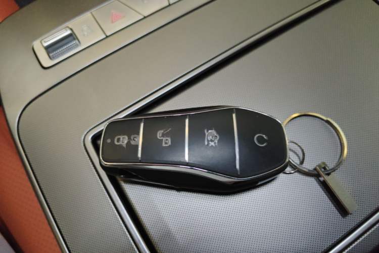 Used BYD Tang L 2025 DM 175KM Drone Player Edition Vehicle Key