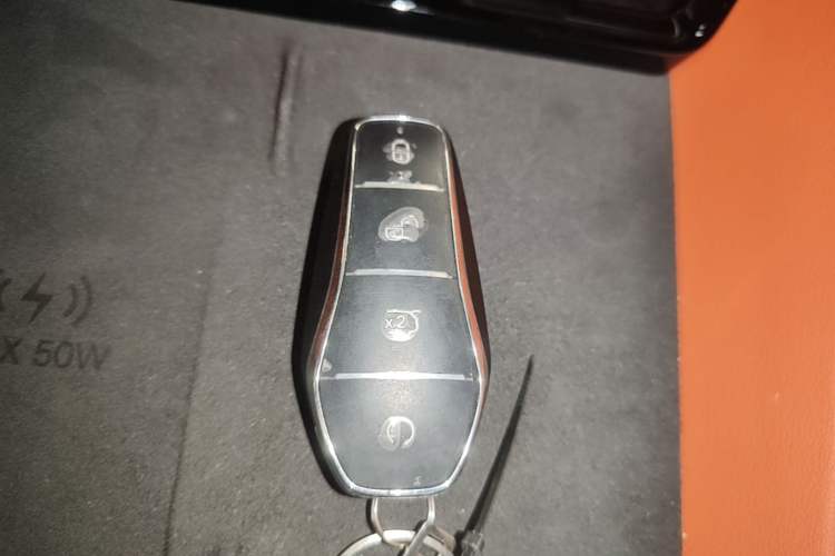 Used BYD Tang L 2025 DM 175KM Drone Player Edition Vehicle Key