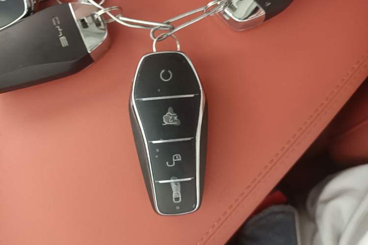 Used BYD Tang L 2025 DM 175KM Drone Player Edition Vehicle Key