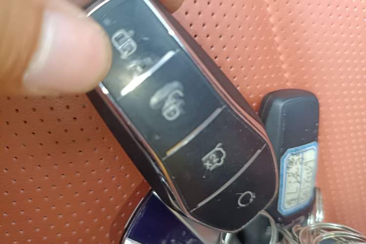 Used BYD Tang L 2025 DM 175KM Drone Player Edition Vehicle Key