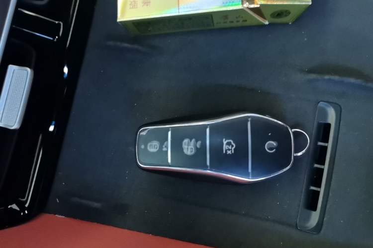 Used BYD Tang L 2025 DM 175KM Drone Player Edition Vehicle Key
